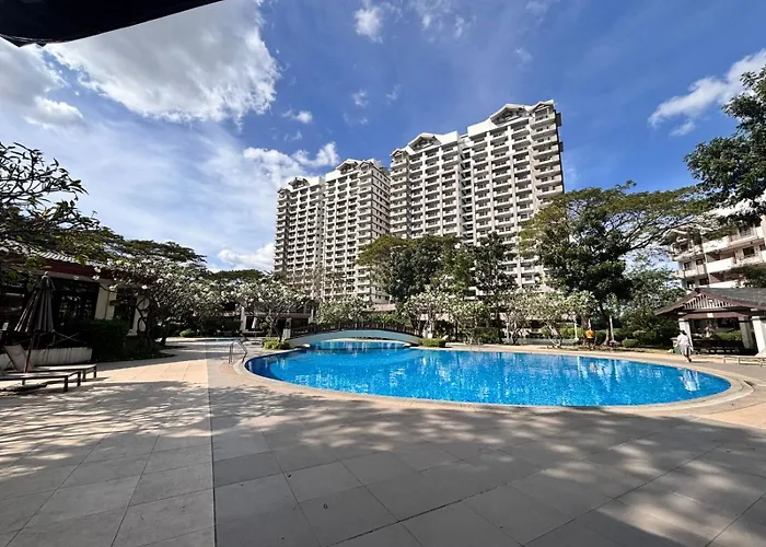 Modern 2br In Acacia Estate, Quiet & *